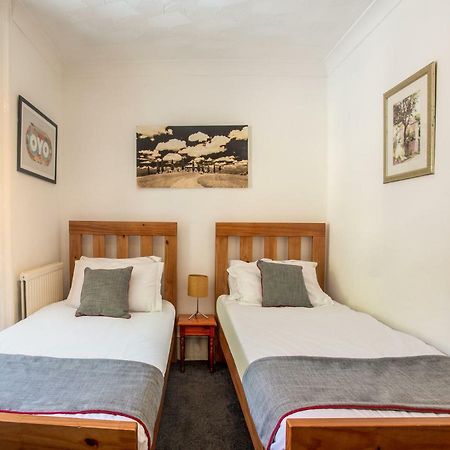 Oyo Avalon Lifestyle Guest House Brighton Exterior foto