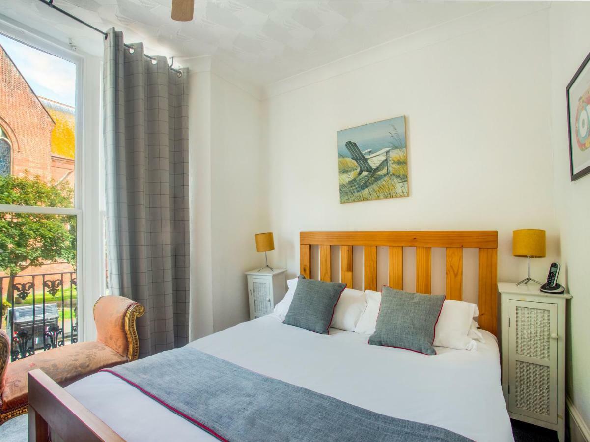 Oyo Avalon Lifestyle Guest House Brighton Exterior foto
