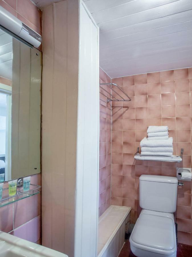 Oyo Avalon Lifestyle Guest House Brighton Exterior foto